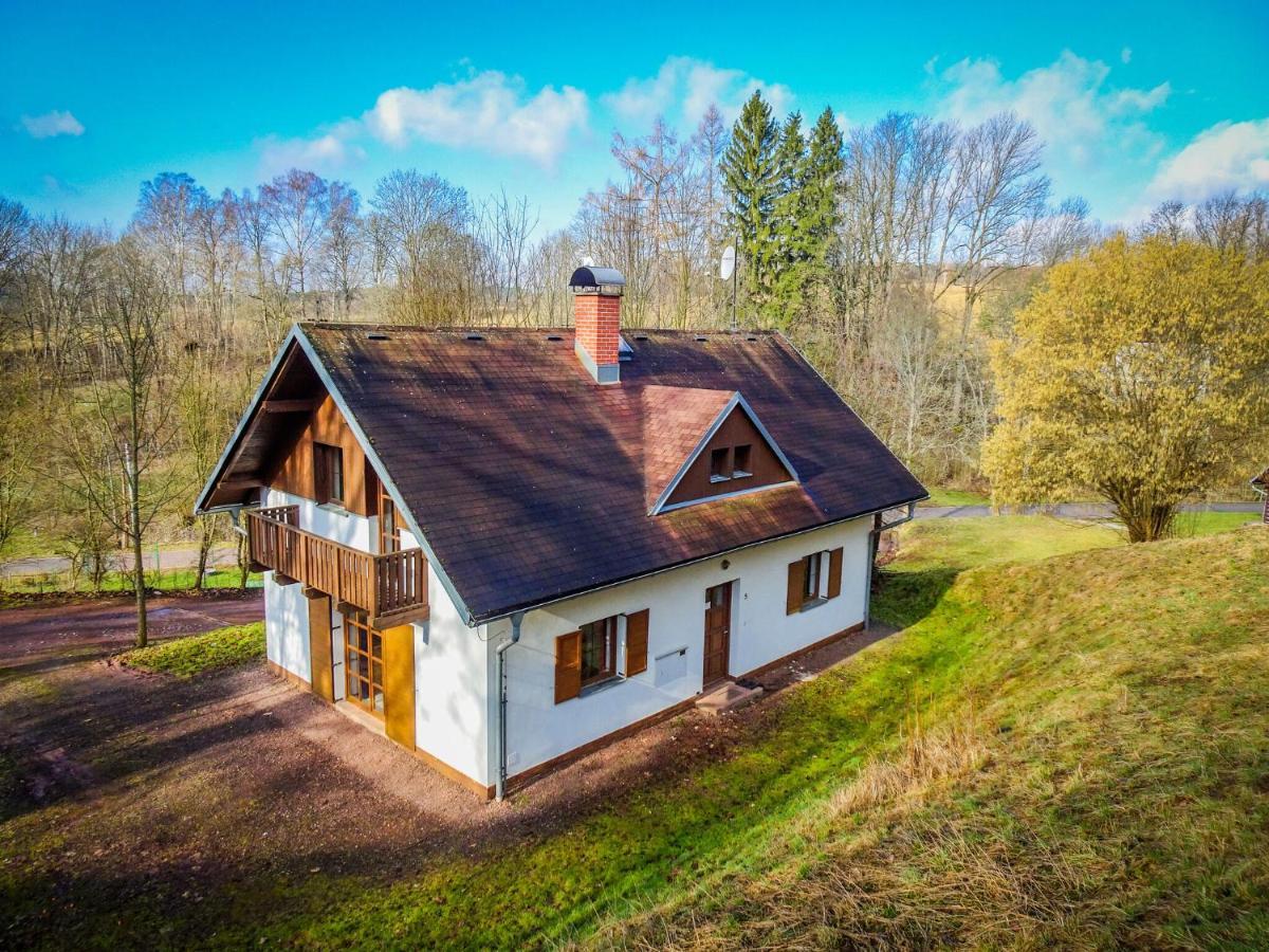 Cozy Chalet Near Ski Area In Javornik Rudník Zewnętrze zdjęcie