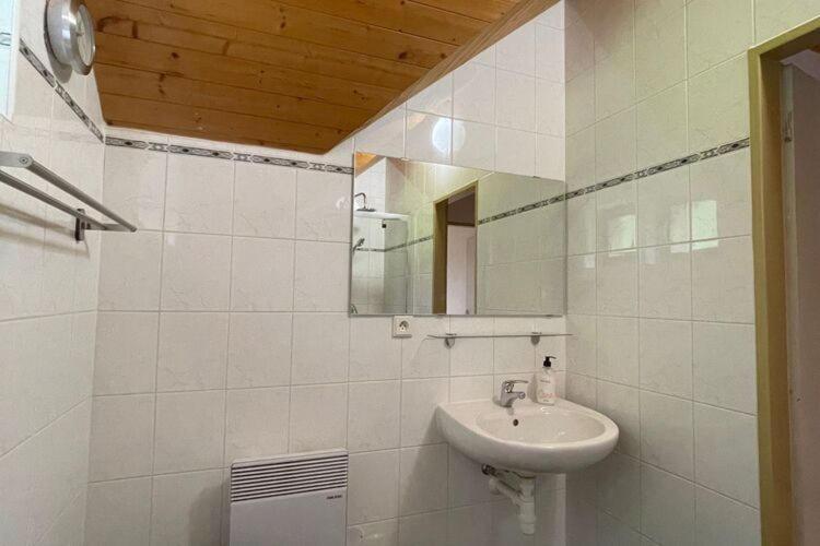 Cozy Chalet Near Ski Area In Javornik Rudník Zewnętrze zdjęcie